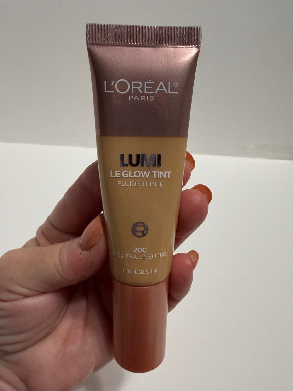 L'Oreal Lumi Le Glow Tint - Neutral 200 Peachy Beige